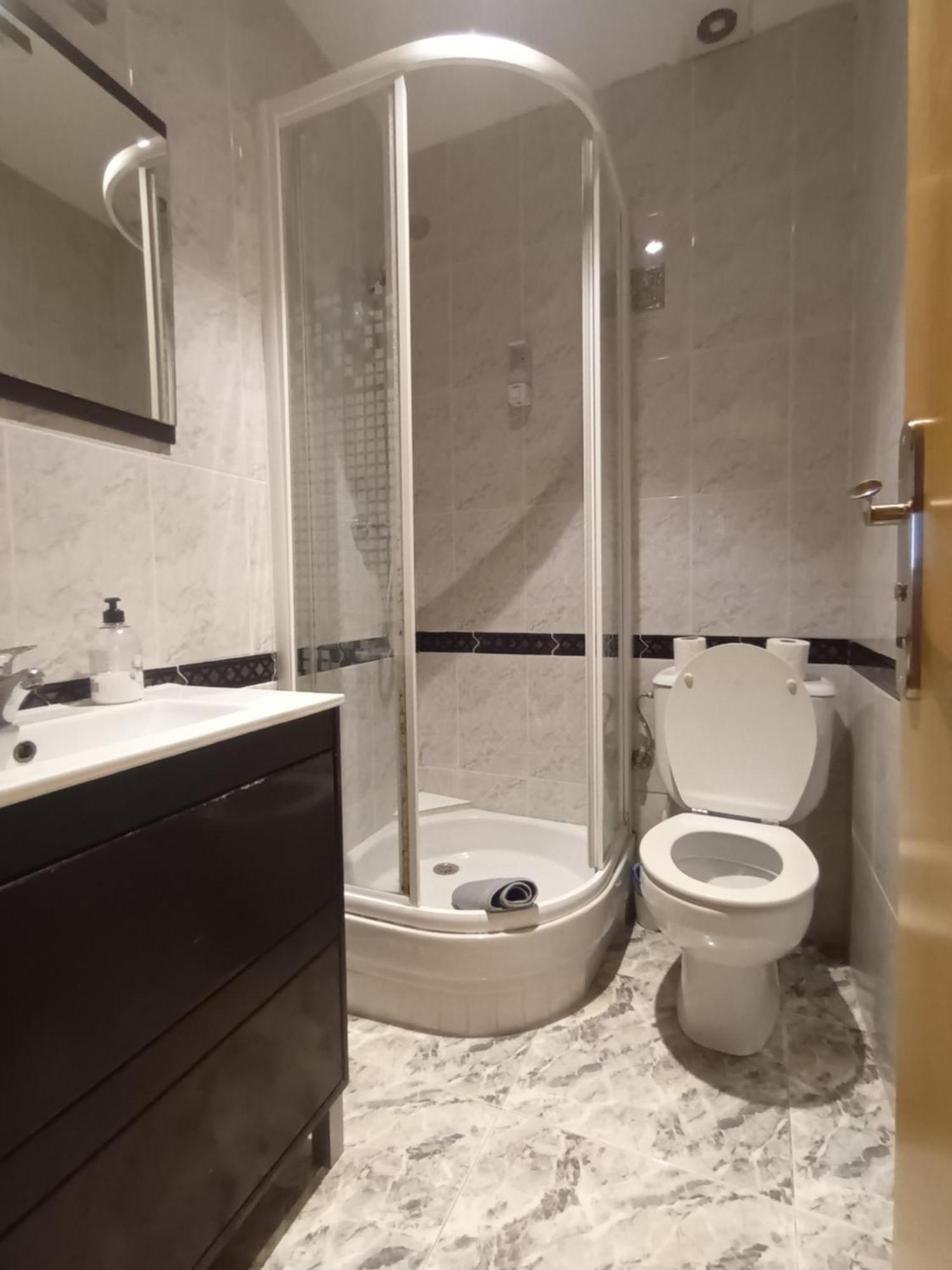 Apartamento Paris L'Hospitalet de Llobregat Exterior photo